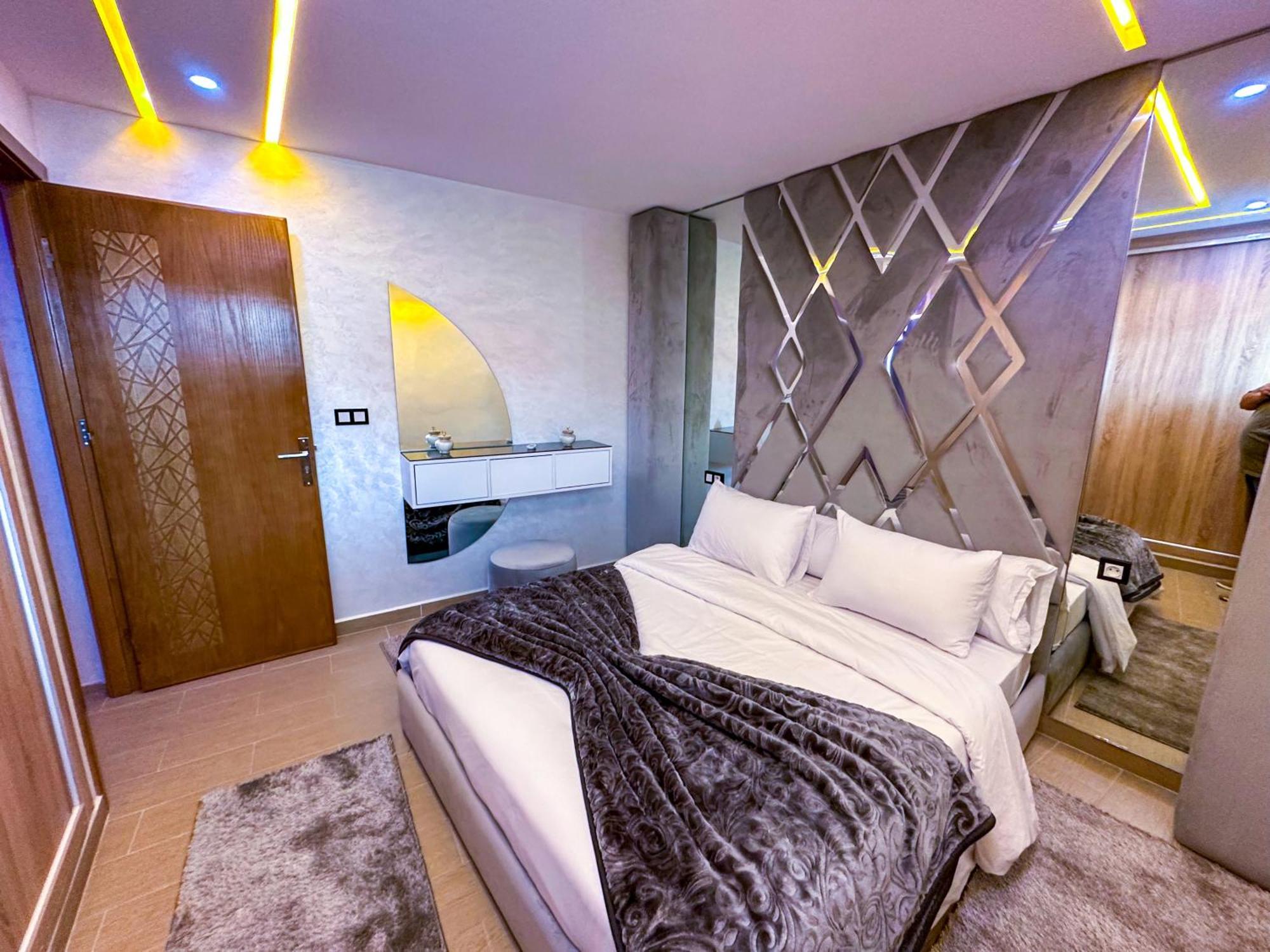 Veluxa - Luxury Holiday Homes - Centric Flat Tanger Extérieur photo